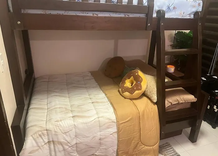 Mckinley Viceroy Haven With Free Indoor Parking * Manila